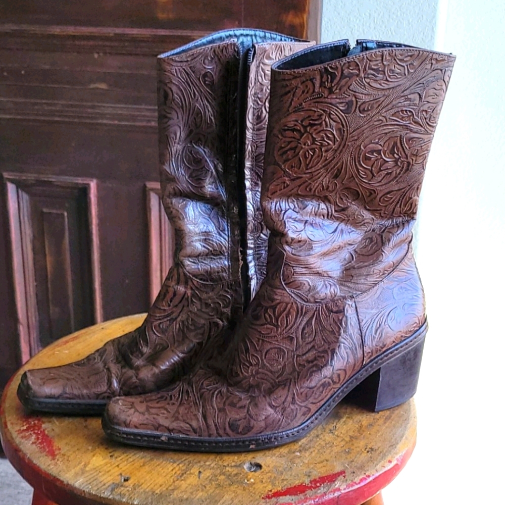Gianni Bini embossed leather boots